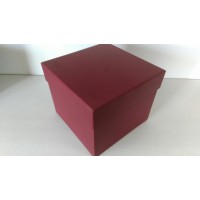 Подарочная коробка красная  (квадрат)
